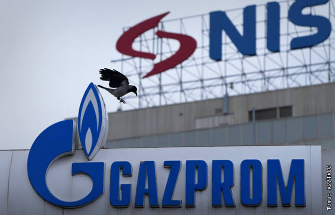 NIS između MOL-a, Gasproma i Vašingtona: zašto se transakcija odugovlači i šta to znači za Srbiju